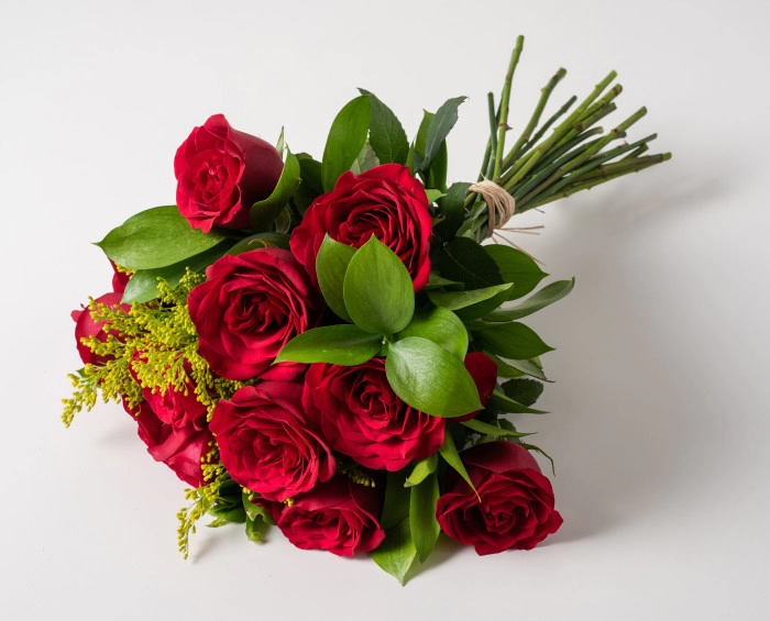 Buquê de 12 Rosas Vermelhas